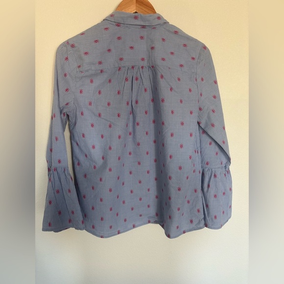 Kenar Blue and White Bell Sleeve Collared Patterned V Neck Blouse. - Picture 5 of 5